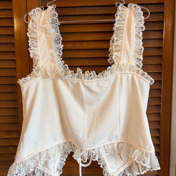 Nuuly/Anthropologie White Lace Tie Front Ruffle LaceTank Size M - Picture 2 of 3
